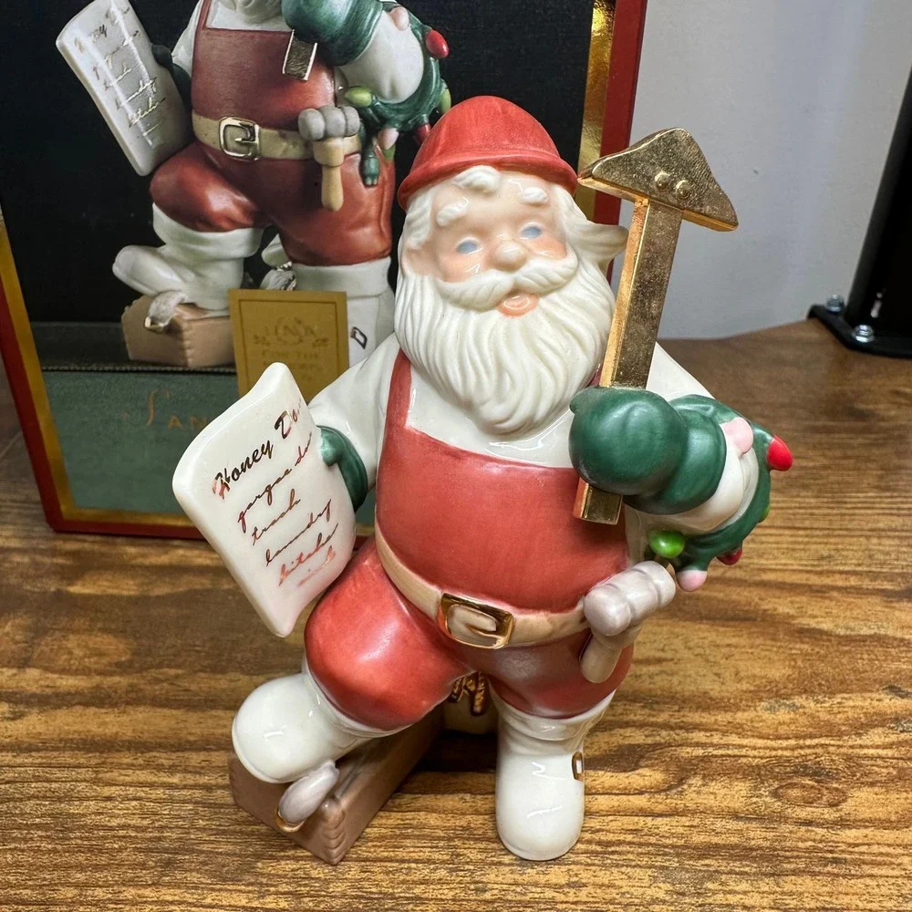 Lenox For The Holidays Santa's Caretaker Porcelain‎ Figurine Honey Do List Box
